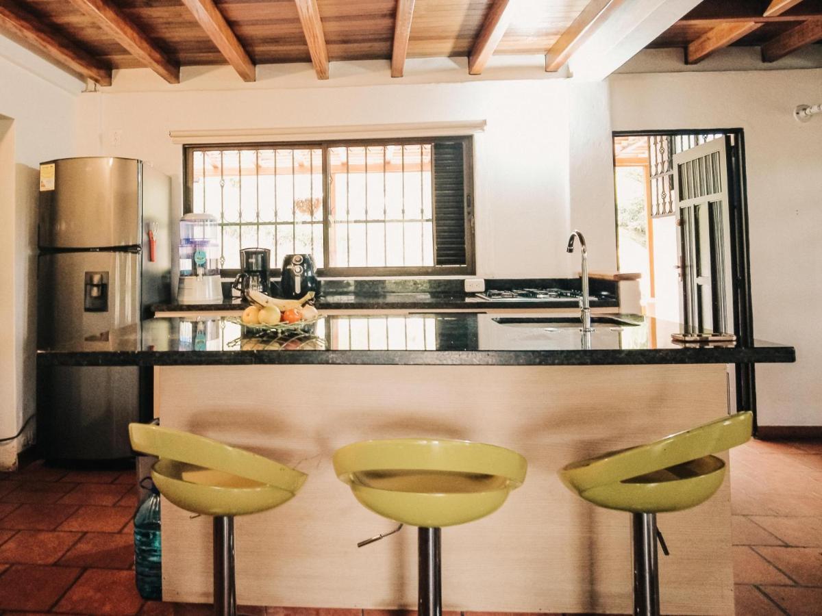 Volare Guatape Isla Hostel Kültér fotó